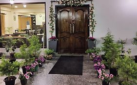 The Arbour Inn